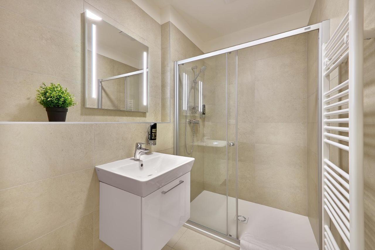 Downtown Suites Rubesova Prag Eksteriør billede