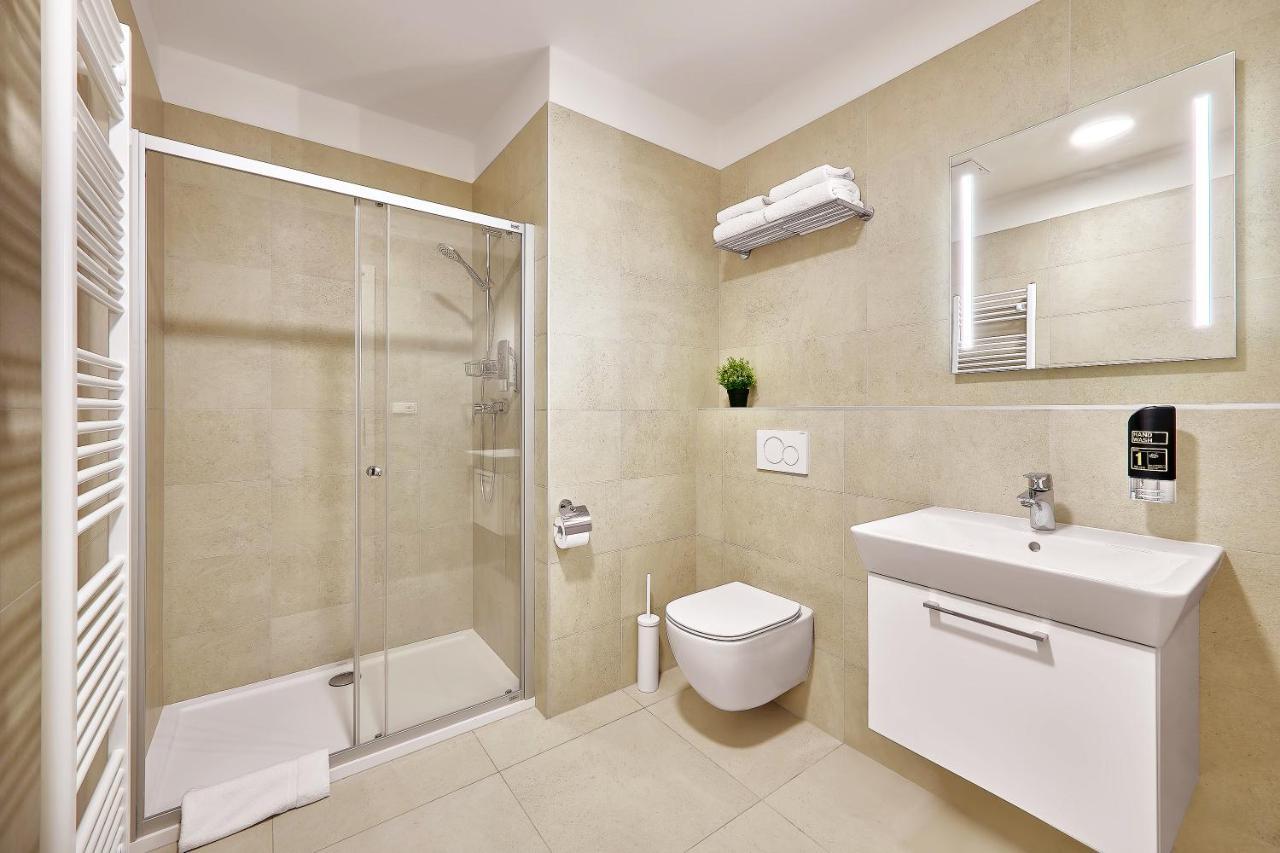Downtown Suites Rubesova Prag Eksteriør billede