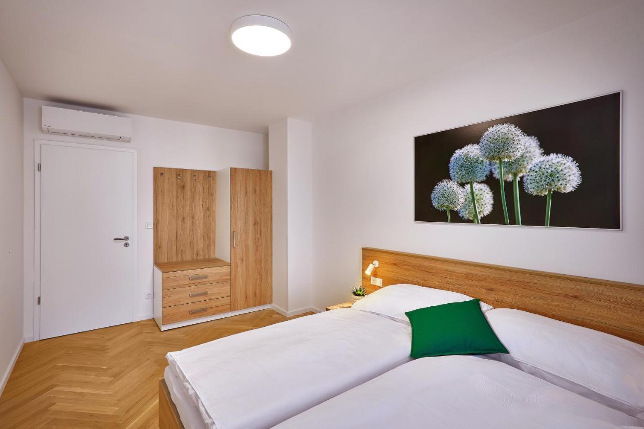Downtown Suites Rubesova Prag Eksteriør billede