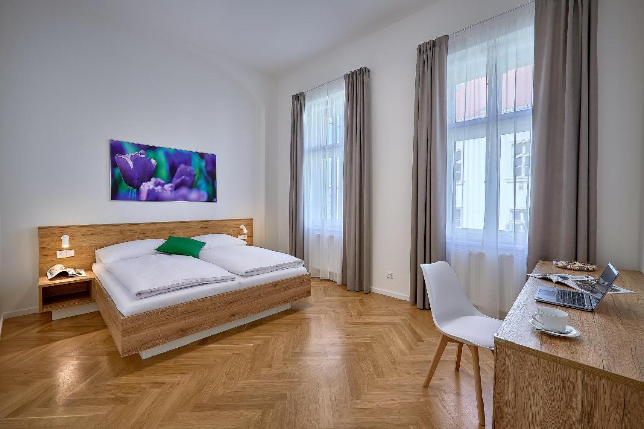 Downtown Suites Rubesova Prag Eksteriør billede