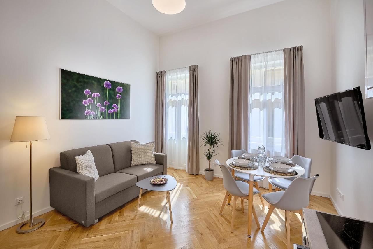 Downtown Suites Rubesova Prag Eksteriør billede