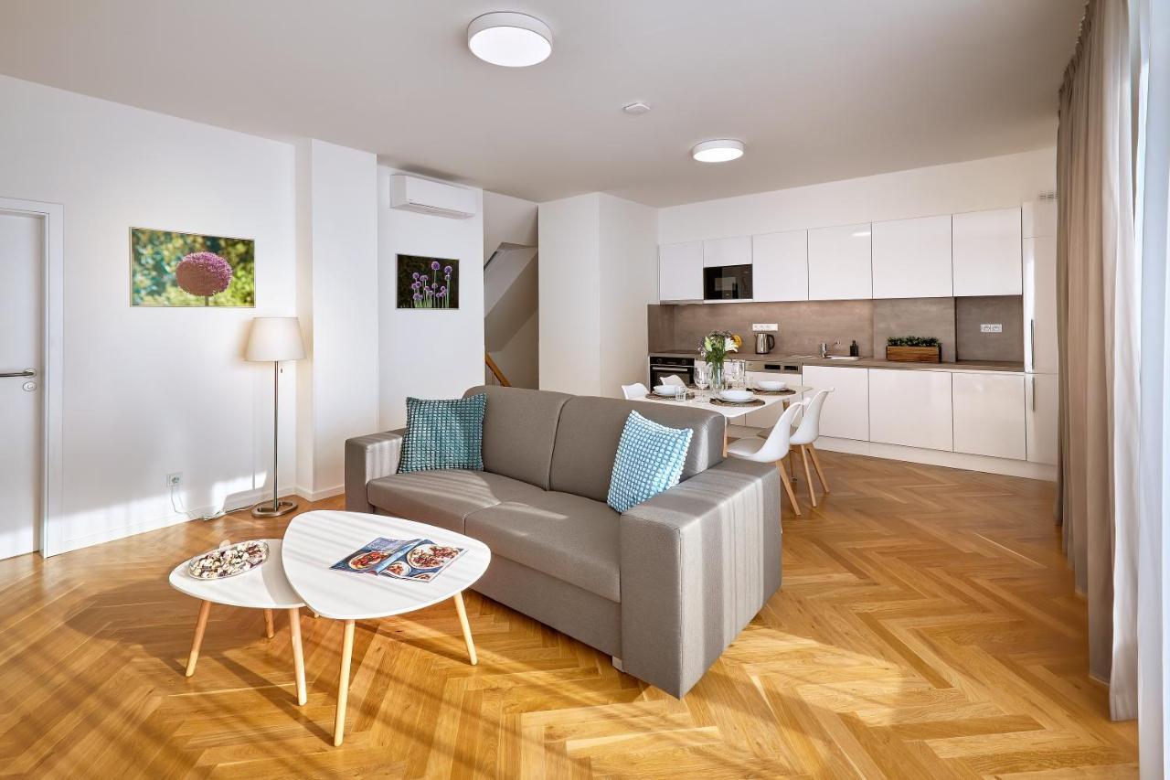 Downtown Suites Rubesova Prag Eksteriør billede