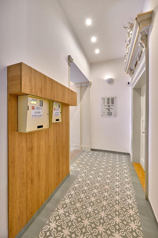 Downtown Suites Rubesova Prag Eksteriør billede